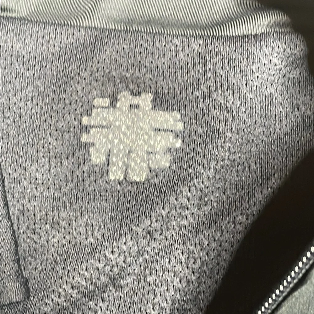 UNDER ARMOUR Women's Black Jacket - Picture 8 of 10
